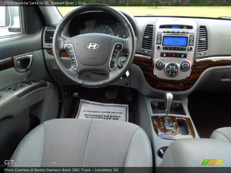 Radiant Silver / Gray 2010 Hyundai Santa Fe SE