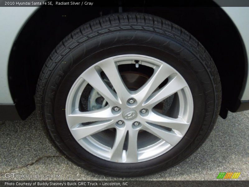 Radiant Silver / Gray 2010 Hyundai Santa Fe SE
