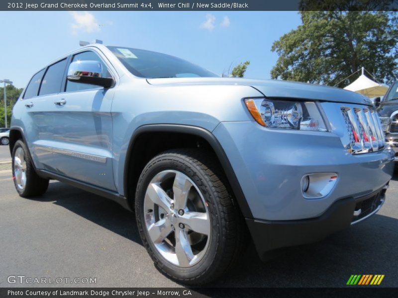 Front 3/4 View of 2012 Grand Cherokee Overland Summit 4x4