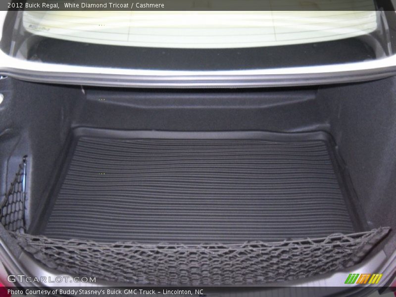 White Diamond Tricoat / Cashmere 2012 Buick Regal