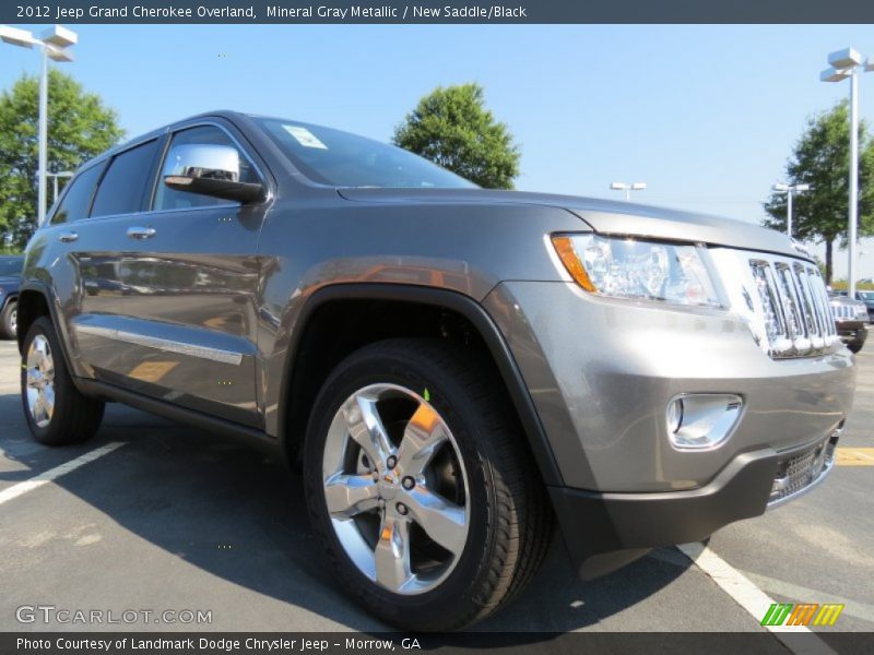 Front 3/4 View of 2012 Grand Cherokee Overland
