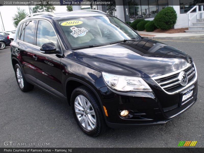 Deep Black Metallic / Sandstone 2010 Volkswagen Tiguan SEL 4Motion