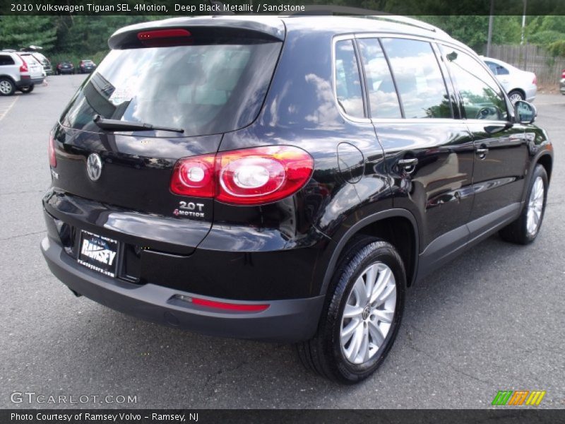 Deep Black Metallic / Sandstone 2010 Volkswagen Tiguan SEL 4Motion