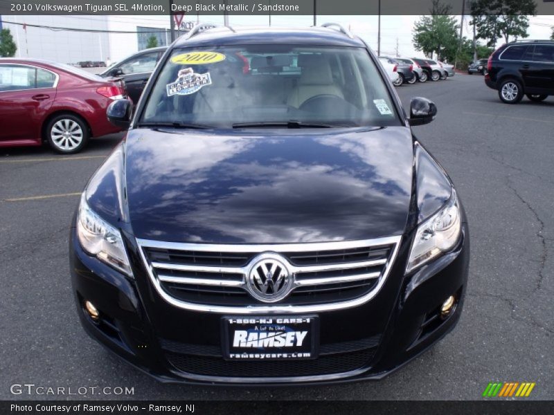 Deep Black Metallic / Sandstone 2010 Volkswagen Tiguan SEL 4Motion