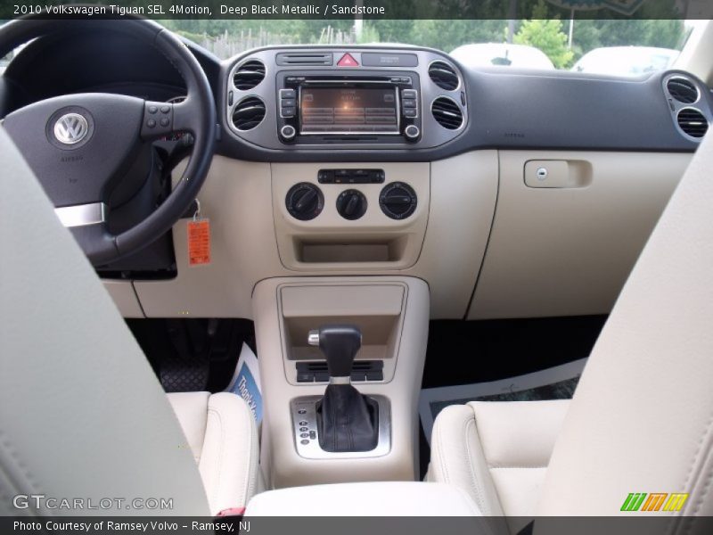 Deep Black Metallic / Sandstone 2010 Volkswagen Tiguan SEL 4Motion
