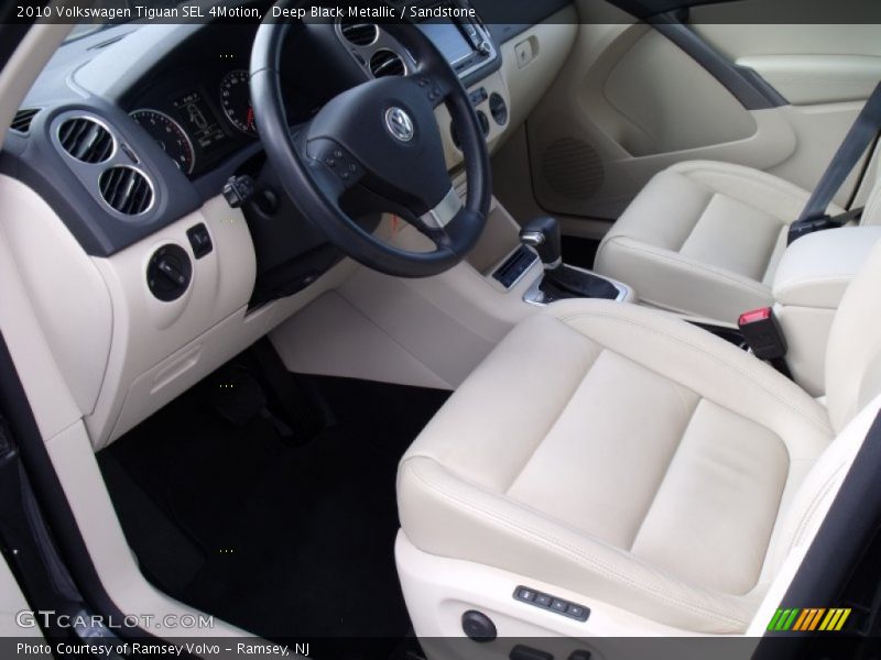 Deep Black Metallic / Sandstone 2010 Volkswagen Tiguan SEL 4Motion