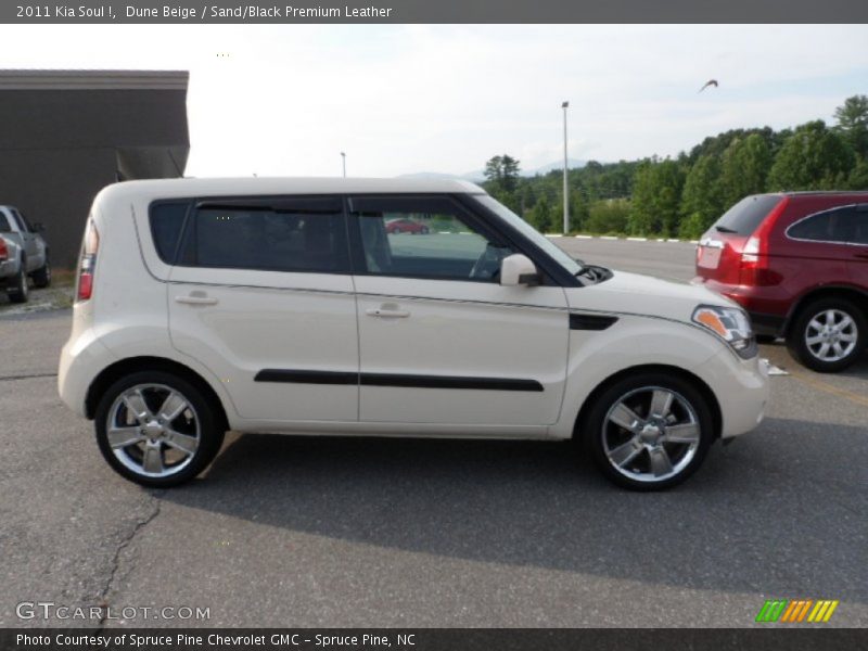 Dune Beige / Sand/Black Premium Leather 2011 Kia Soul !