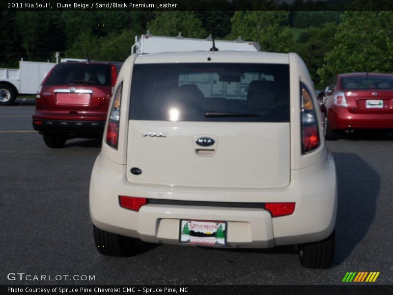 Dune Beige / Sand/Black Premium Leather 2011 Kia Soul !
