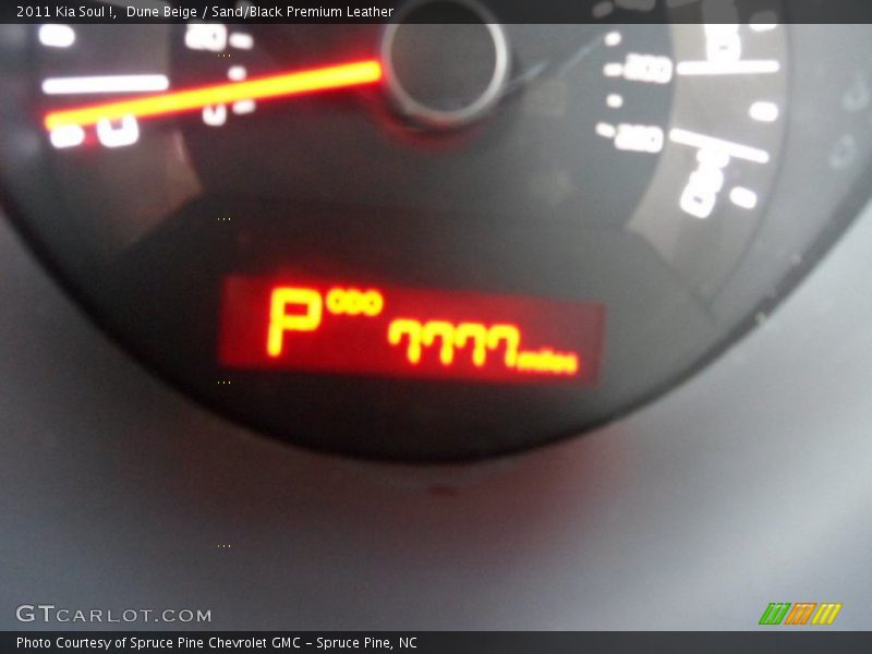 Dune Beige / Sand/Black Premium Leather 2011 Kia Soul !