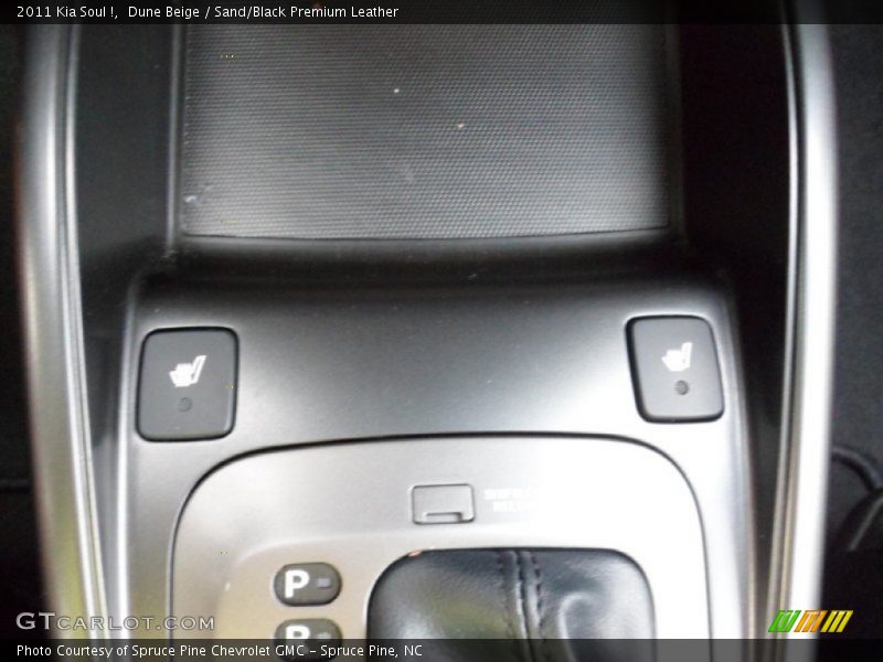 Dune Beige / Sand/Black Premium Leather 2011 Kia Soul !