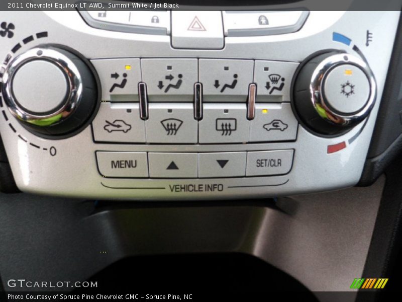 Summit White / Jet Black 2011 Chevrolet Equinox LT AWD