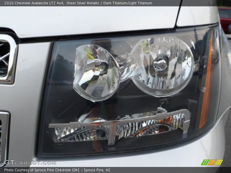 Sheer Silver Metallic / Dark Titanium/Light Titanium 2010 Chevrolet Avalanche LTZ 4x4