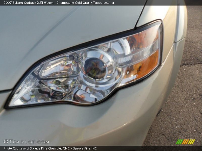 Champagne Gold Opal / Taupe Leather 2007 Subaru Outback 2.5i Wagon