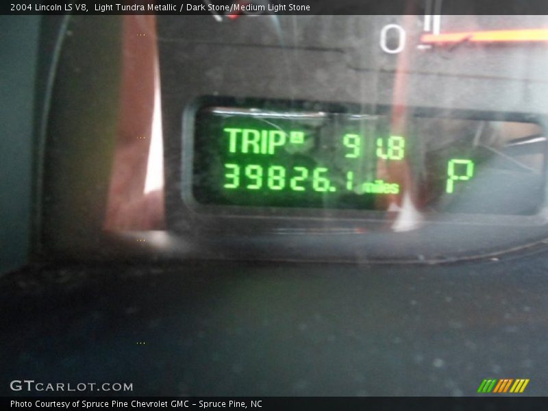 Light Tundra Metallic / Dark Stone/Medium Light Stone 2004 Lincoln LS V8