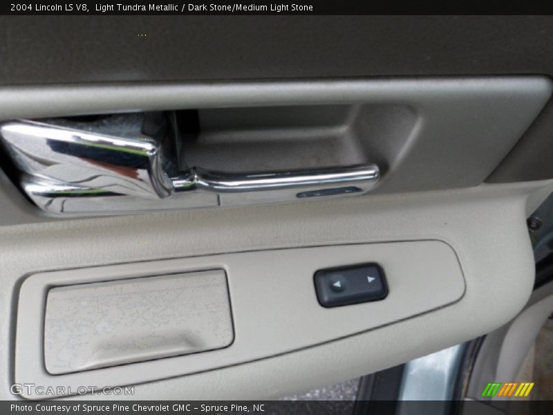 Light Tundra Metallic / Dark Stone/Medium Light Stone 2004 Lincoln LS V8