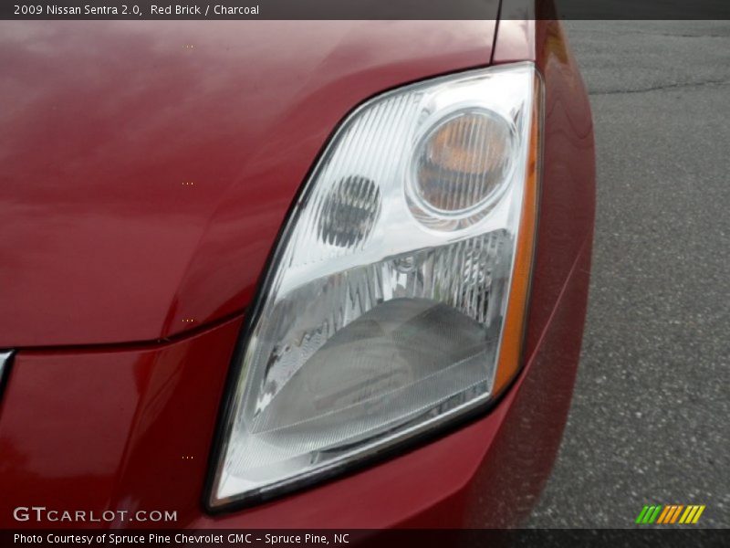 Red Brick / Charcoal 2009 Nissan Sentra 2.0