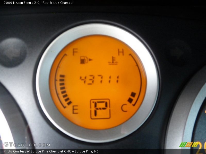 Red Brick / Charcoal 2009 Nissan Sentra 2.0