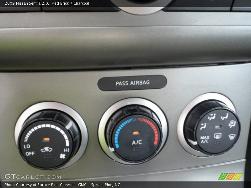 Red Brick / Charcoal 2009 Nissan Sentra 2.0