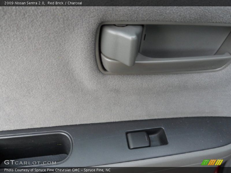 Red Brick / Charcoal 2009 Nissan Sentra 2.0