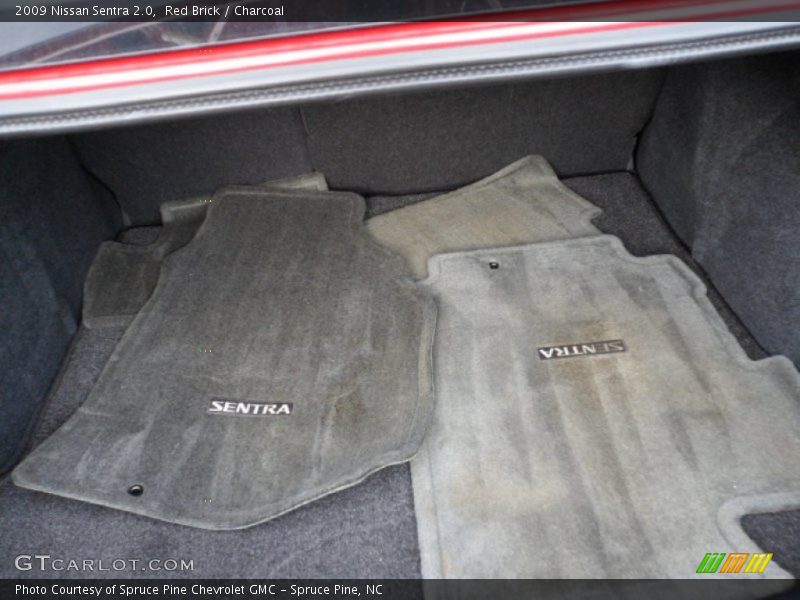 Red Brick / Charcoal 2009 Nissan Sentra 2.0