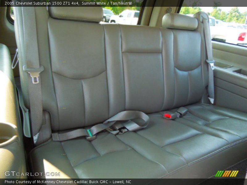 Summit White / Tan/Neutral 2005 Chevrolet Suburban 1500 Z71 4x4