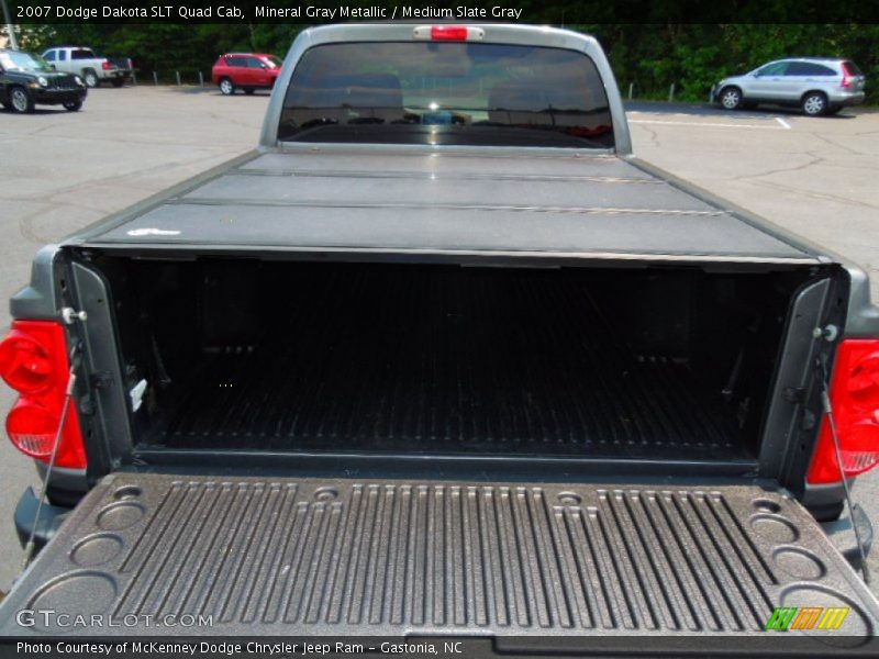 Mineral Gray Metallic / Medium Slate Gray 2007 Dodge Dakota SLT Quad Cab