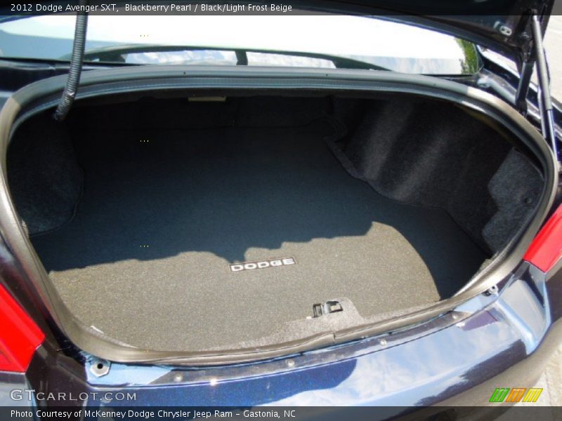 Blackberry Pearl / Black/Light Frost Beige 2012 Dodge Avenger SXT