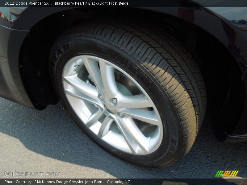 Blackberry Pearl / Black/Light Frost Beige 2012 Dodge Avenger SXT