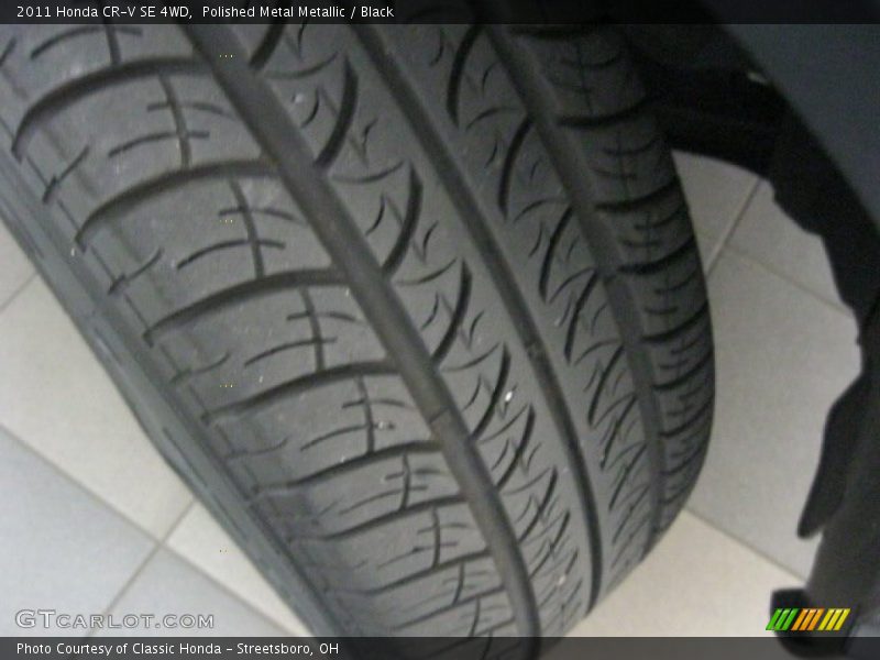 Polished Metal Metallic / Black 2011 Honda CR-V SE 4WD