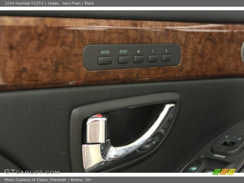 Ivory Pearl / Black 2004 Hyundai XG350 L Sedan