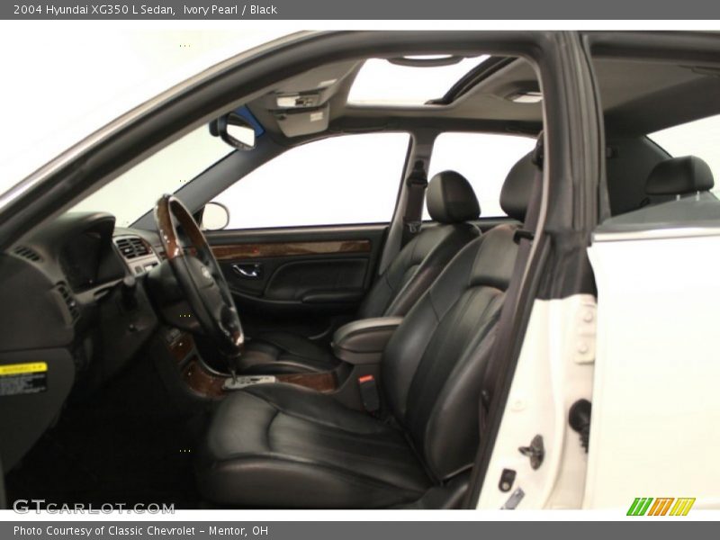 Ivory Pearl / Black 2004 Hyundai XG350 L Sedan
