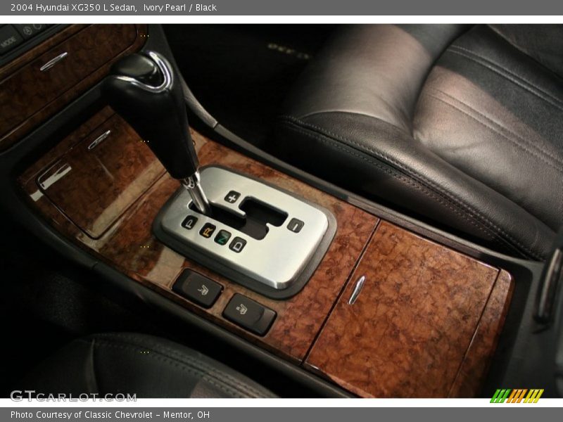 Ivory Pearl / Black 2004 Hyundai XG350 L Sedan