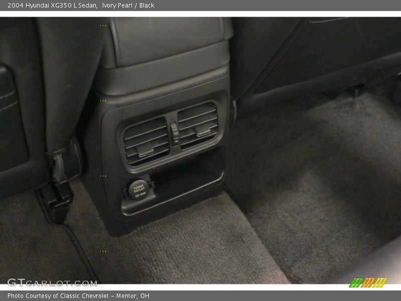 Ivory Pearl / Black 2004 Hyundai XG350 L Sedan