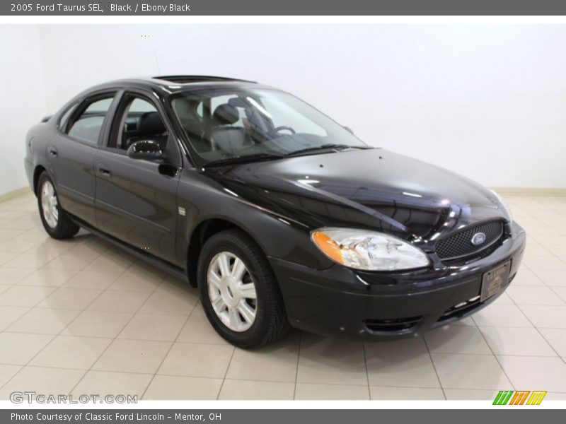 Black / Ebony Black 2005 Ford Taurus SEL