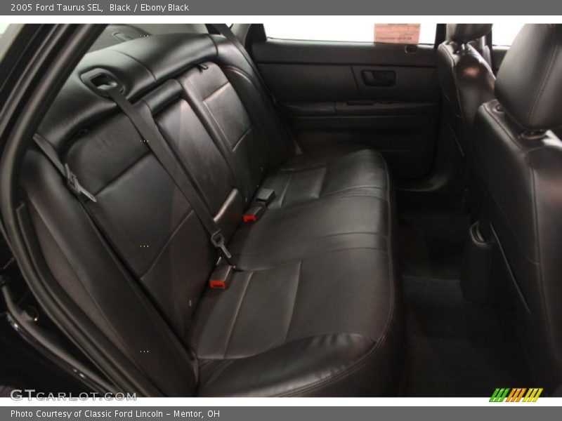  2005 Taurus SEL Ebony Black Interior