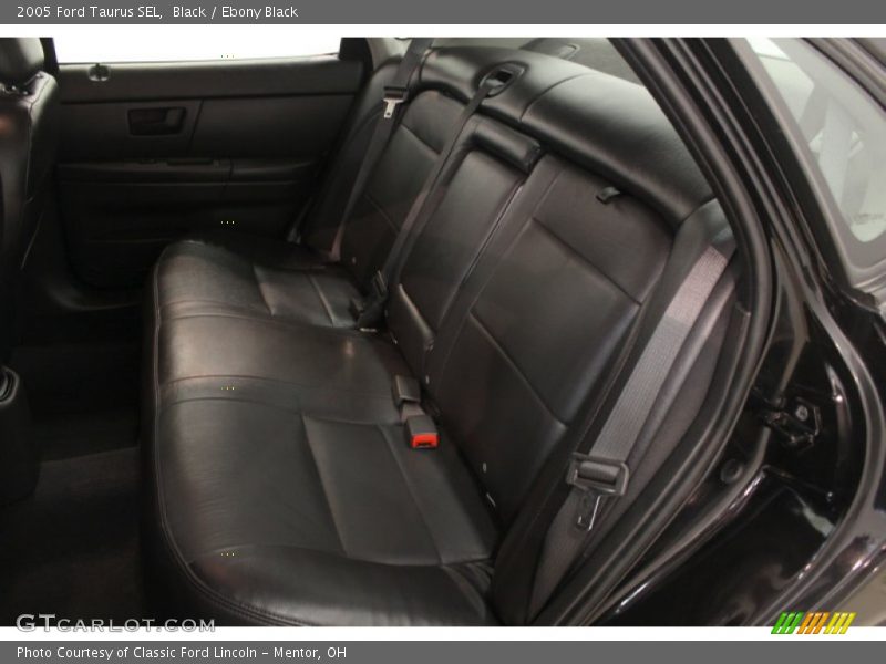  2005 Taurus SEL Ebony Black Interior