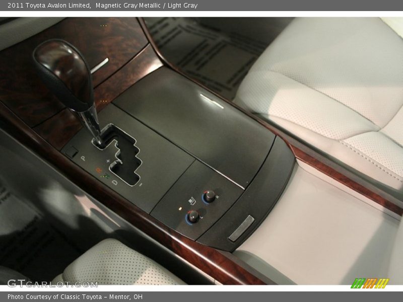 Magnetic Gray Metallic / Light Gray 2011 Toyota Avalon Limited