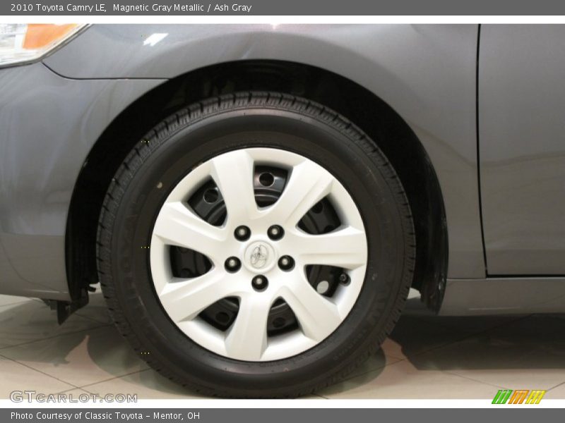 Magnetic Gray Metallic / Ash Gray 2010 Toyota Camry LE