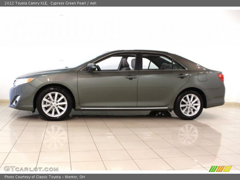 Cypress Green Pearl / Ash 2012 Toyota Camry XLE