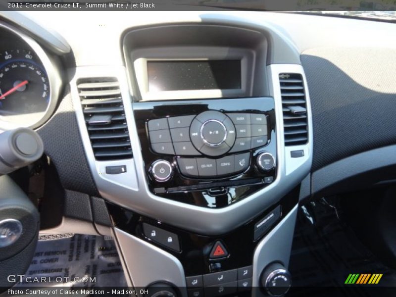 Summit White / Jet Black 2012 Chevrolet Cruze LT