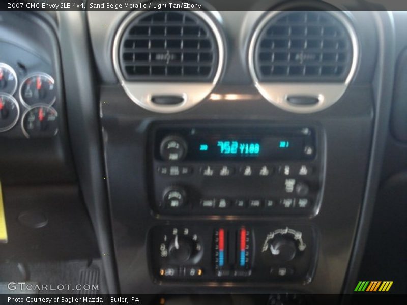 Sand Beige Metallic / Light Tan/Ebony 2007 GMC Envoy SLE 4x4