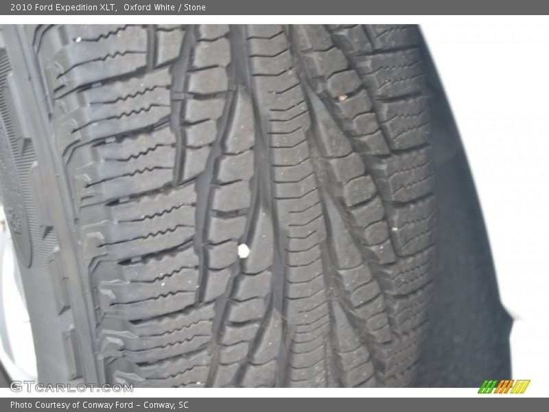 Oxford White / Stone 2010 Ford Expedition XLT