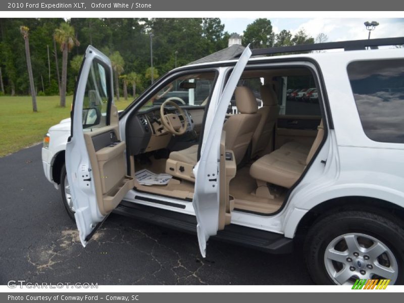 Oxford White / Stone 2010 Ford Expedition XLT