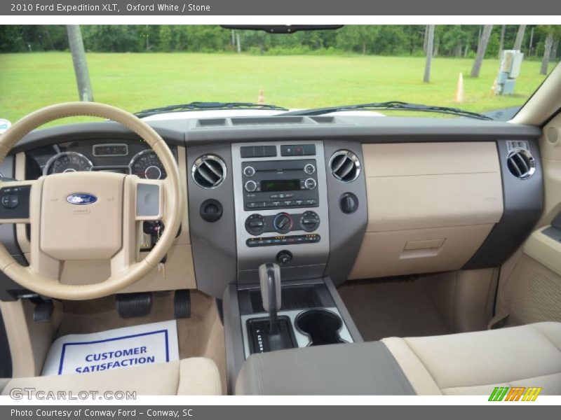 Oxford White / Stone 2010 Ford Expedition XLT