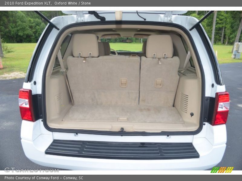 Oxford White / Stone 2010 Ford Expedition XLT