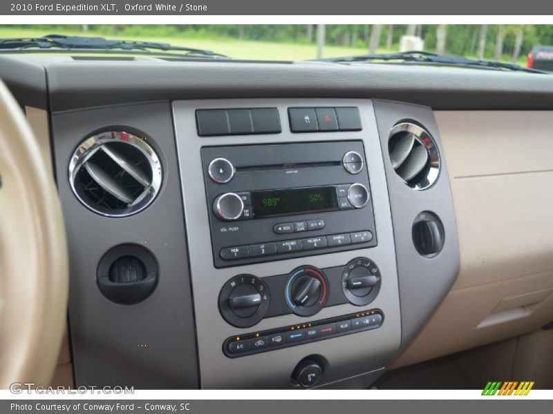 Oxford White / Stone 2010 Ford Expedition XLT