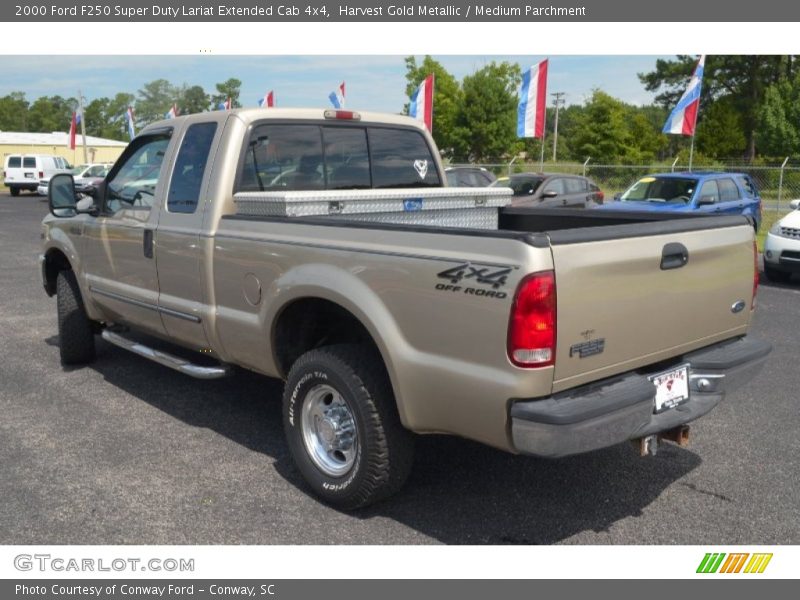 Harvest Gold Metallic / Medium Parchment 2000 Ford F250 Super Duty Lariat Extended Cab 4x4
