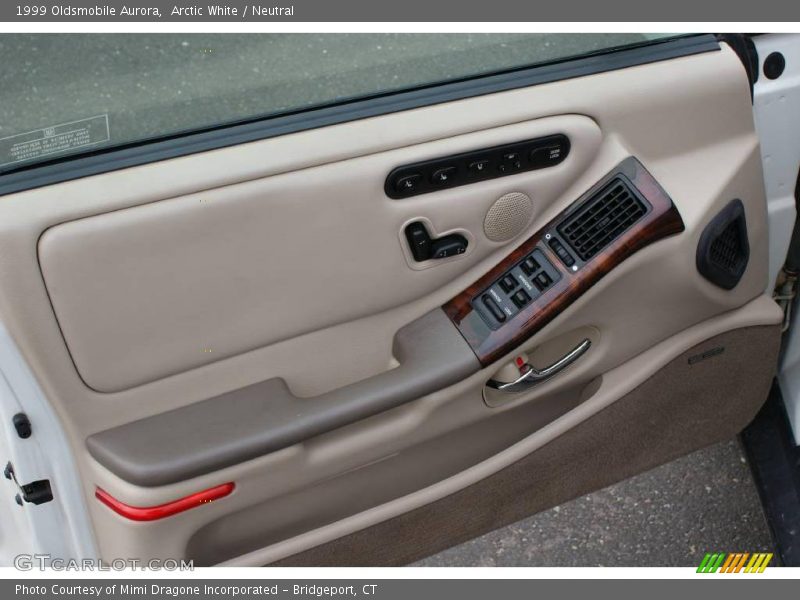 Arctic White / Neutral 1999 Oldsmobile Aurora