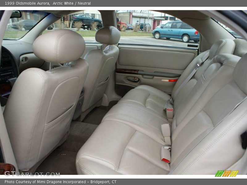 Arctic White / Neutral 1999 Oldsmobile Aurora