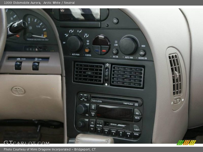 Arctic White / Neutral 1999 Oldsmobile Aurora